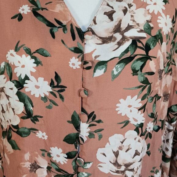 Torrid Harper Blouse Womens 14-16 Coral Floral 3/4 Sleeve Button Up Rayon EUC - Picture 3 of 10